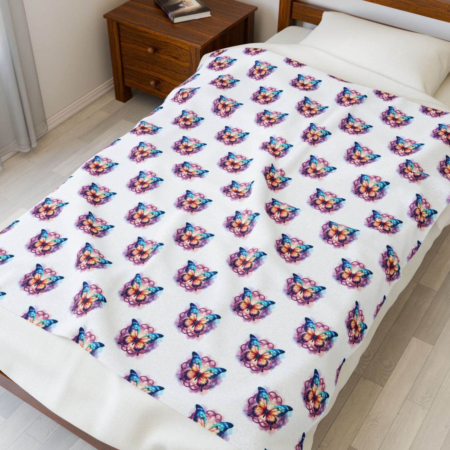 Cozy Butterfly Patterned Velveteen Plush Blanket, Soft Throw for Home Decor, Perfect Gift for Butterfly Lovers, Warm Snuggle Blanket - Celtic Scents