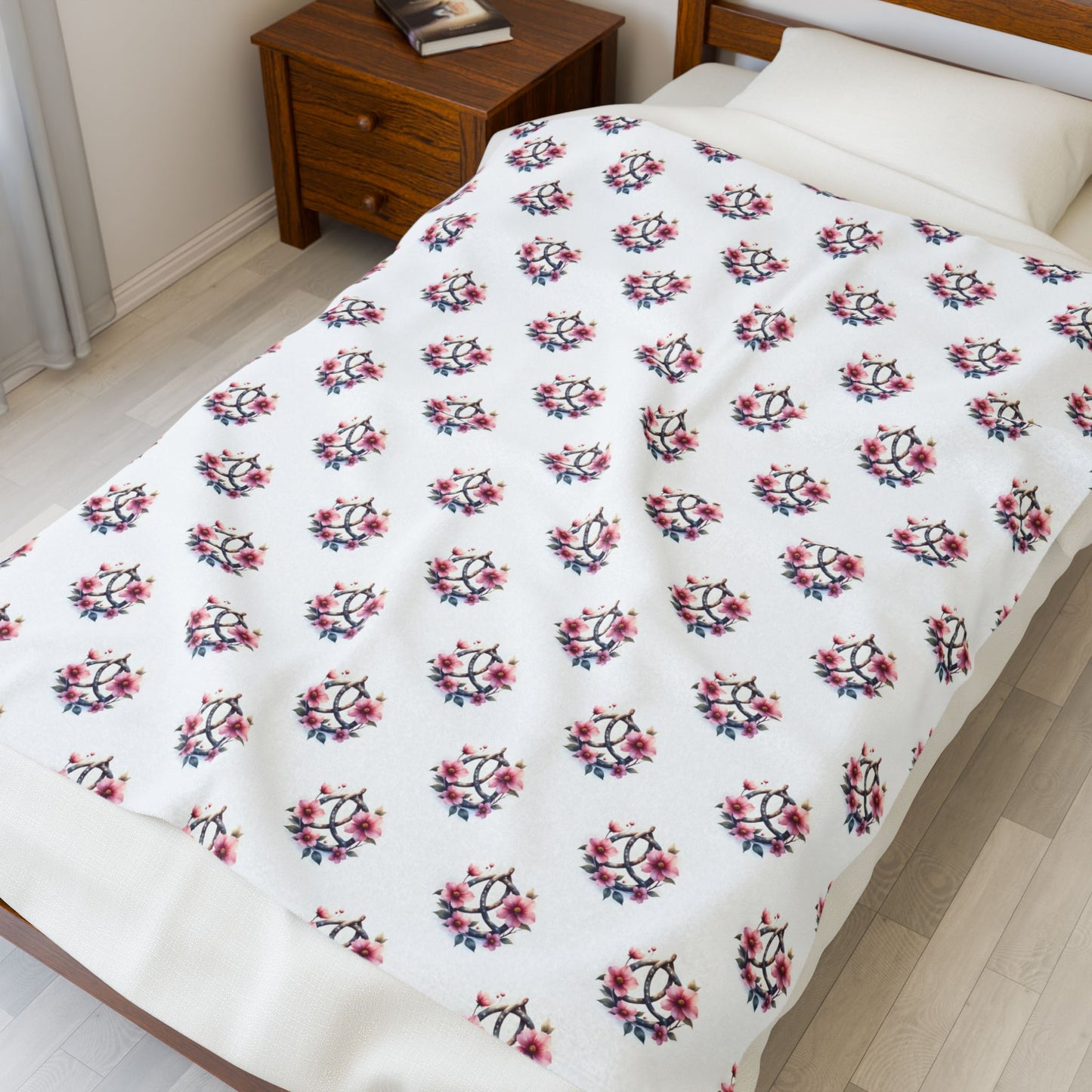 Celtic Knot Floral Velveteen Plush Blanket | Cozy Floral Throw, Soft Home Decor, Perfect for Gifts, Cozy Nights, Warm Decor - Celtic Scents