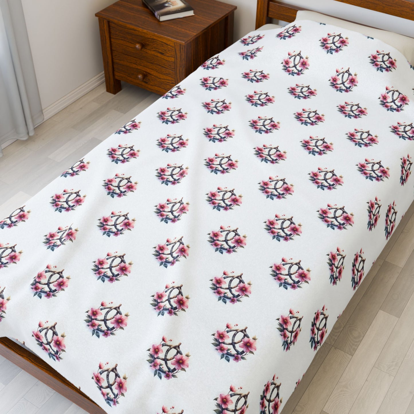 Celtic Knot Floral Velveteen Plush Blanket | Cozy Floral Throw, Soft Home Decor, Perfect for Gifts, Cozy Nights, Warm Decor - Celtic Scents