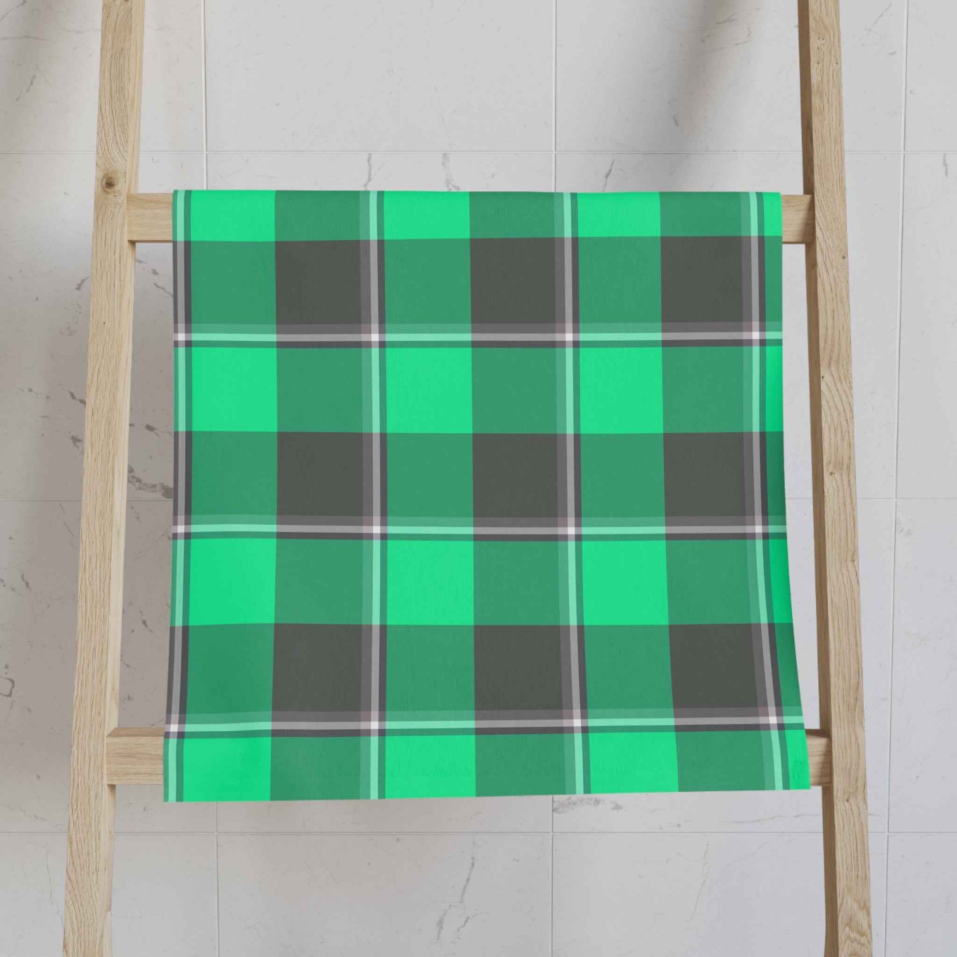 Plaid Hand Towel, Stylish Kitchen Decor, Cozy Bathroom Accessory, Perfect for Housewarming, Holiday Gifts, Rustic Home