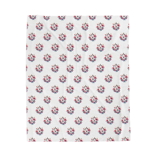 Celtic Knot Floral Velveteen Plush Blanket | Cozy Floral Throw, Soft Home Decor, Perfect for Gifts, Cozy Nights, Warm Decor - Celtic Scents