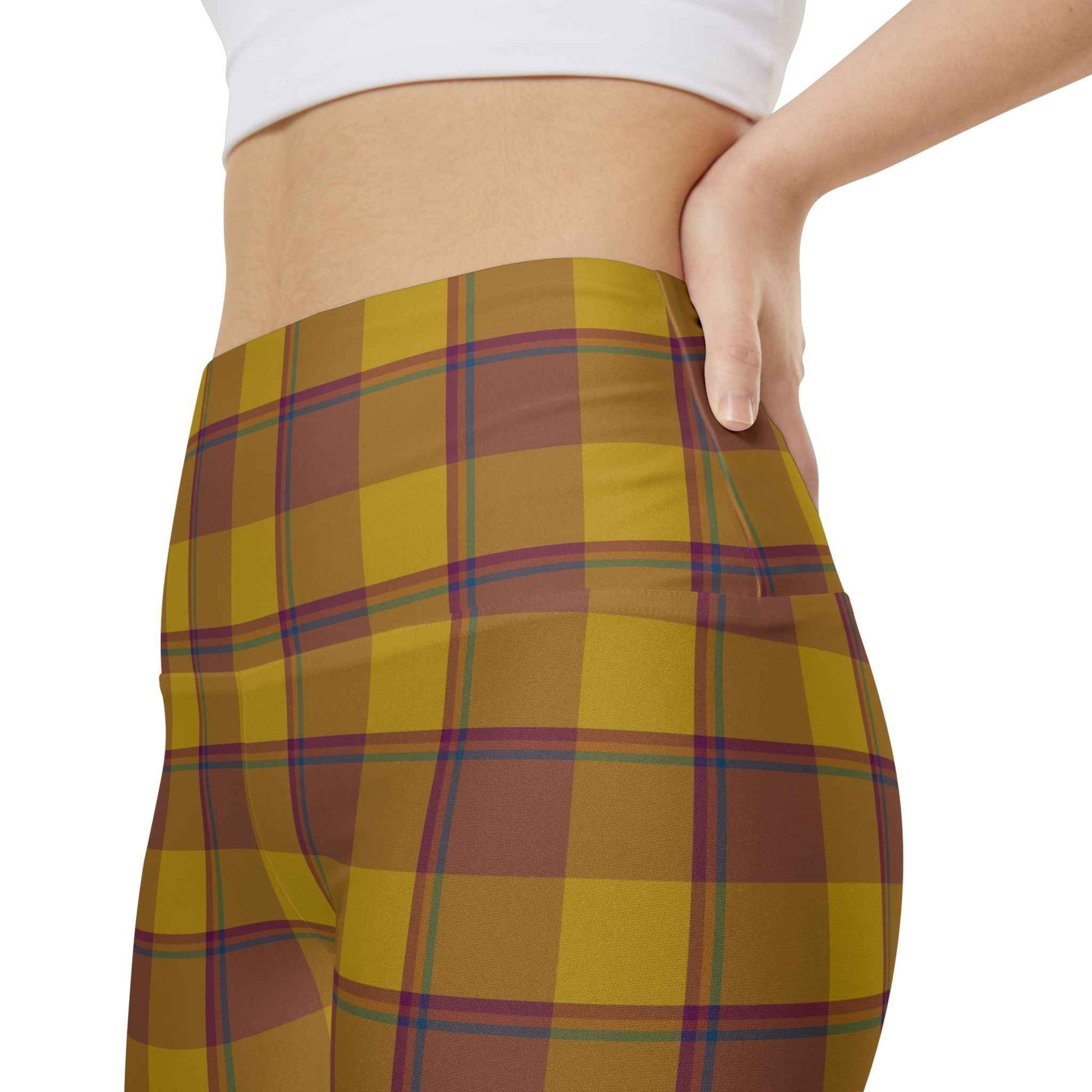 Stylish Women's Workout Shorts, Trendy Activewear, Summer Fitness Shorts, Gym Shorts, Plaid Athletic Bottoms, Comfortable Exercise Apparel
