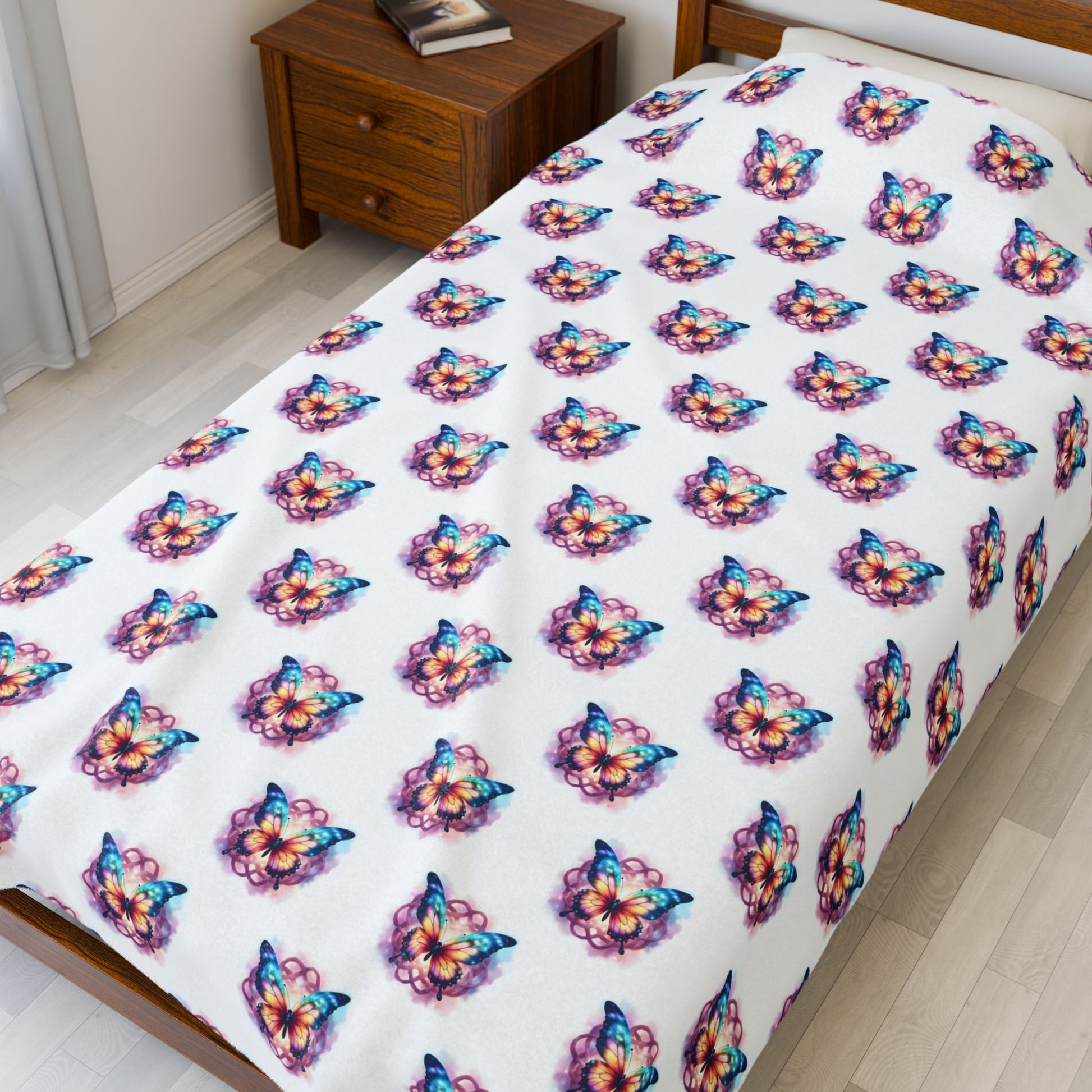 Cozy Butterfly Patterned Velveteen Plush Blanket, Soft Throw for Home Decor, Perfect Gift for Butterfly Lovers, Warm Snuggle Blanket - Celtic Scents