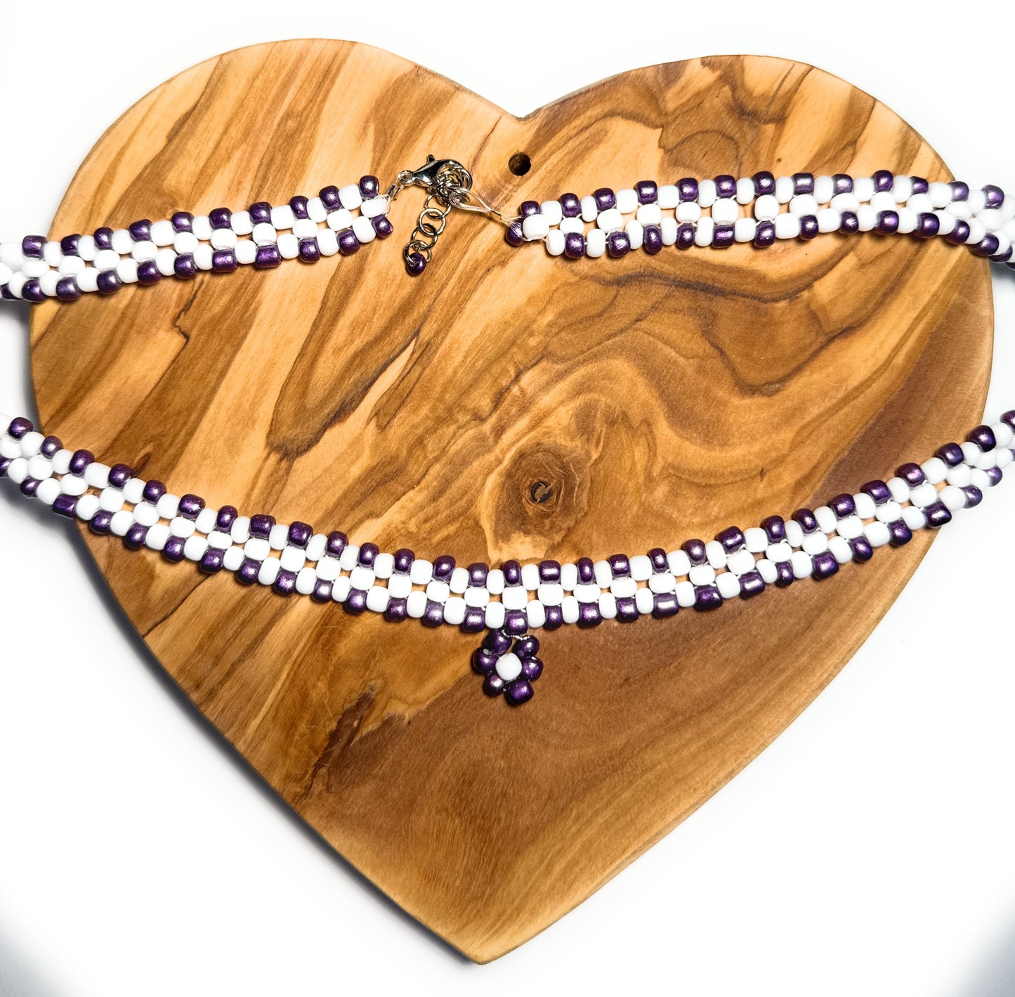 White and Purple Seed Bead Necklace with Daisy