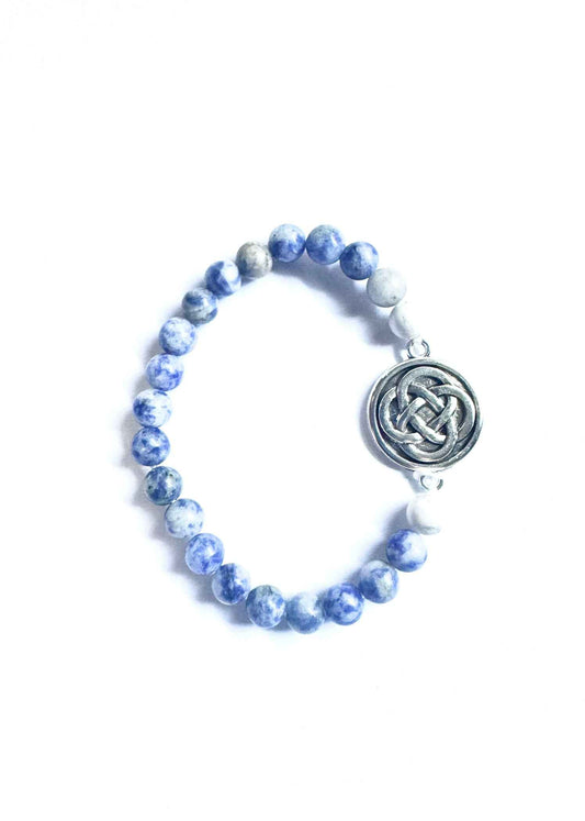 Bracelet Blue Jasper and Howlite Beads with Dara Knot, Stretchy